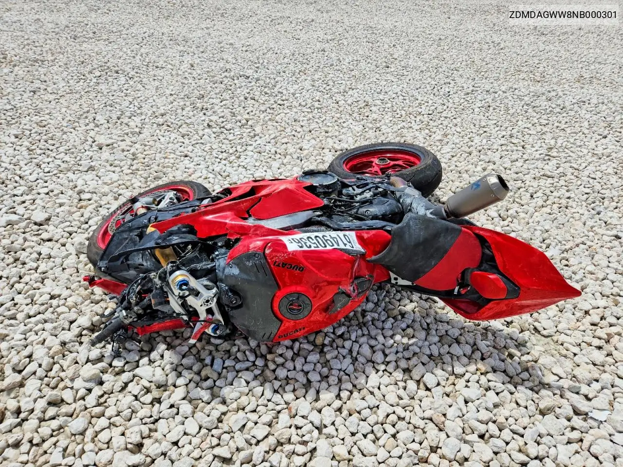 2022 Ducati Panigale V4S VIN: ZDMDAGWW8NB000301 Lot: 61490536