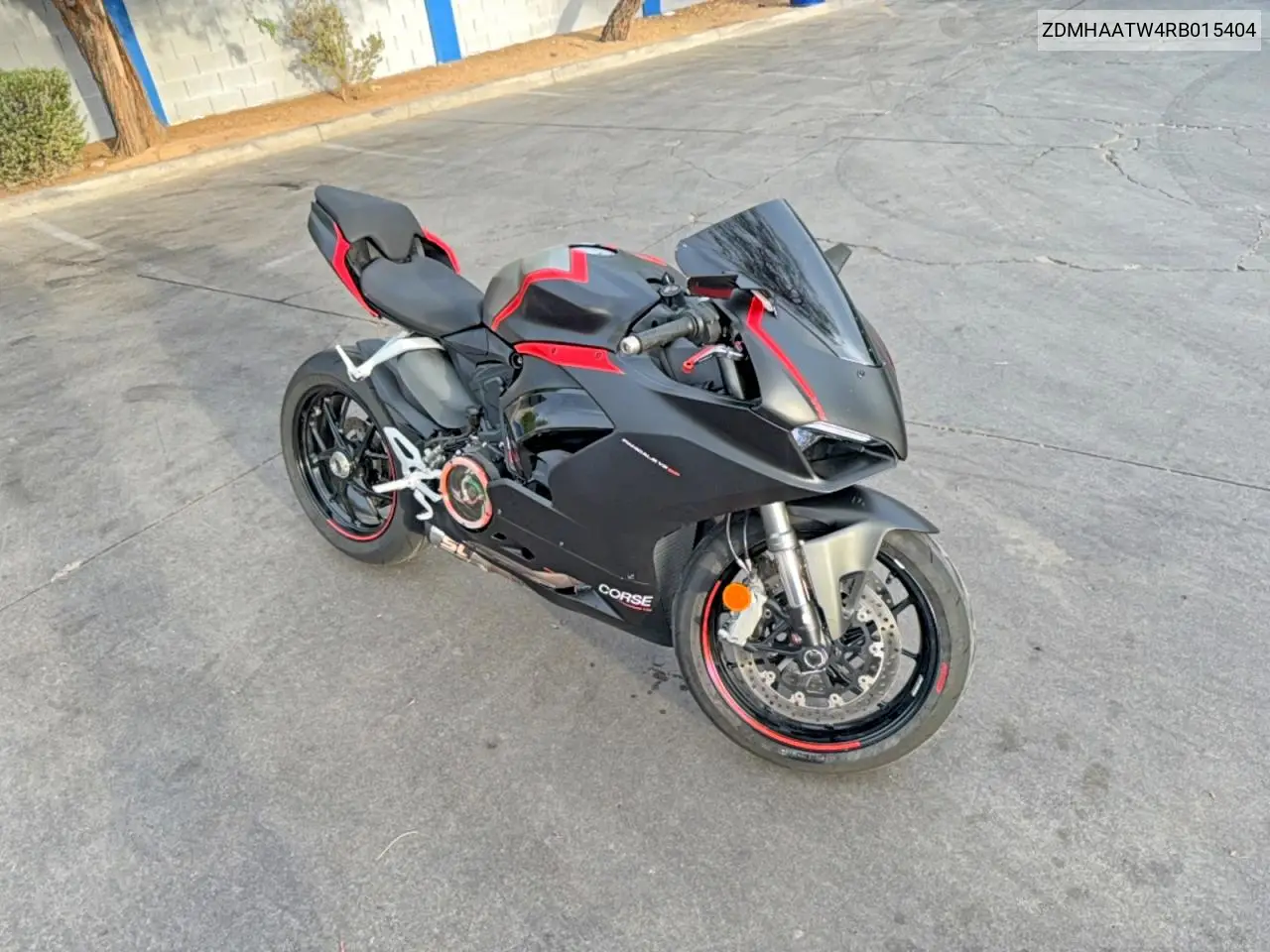 2024 Ducati Panigale V2 VIN: ZDMHAATW4RB015404 Lot: 61250406