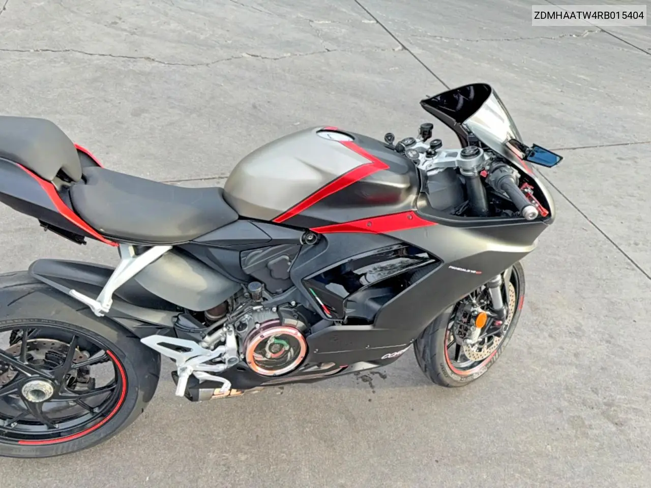 2024 Ducati Panigale V2 VIN: ZDMHAATW4RB015404 Lot: 61250406