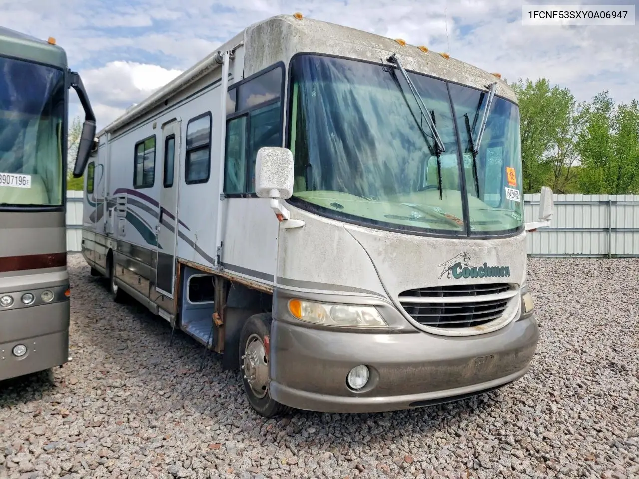 2000 Coachmen Santara Rv VIN: 1FCNF53SXY0A06947 Lot: 54294056