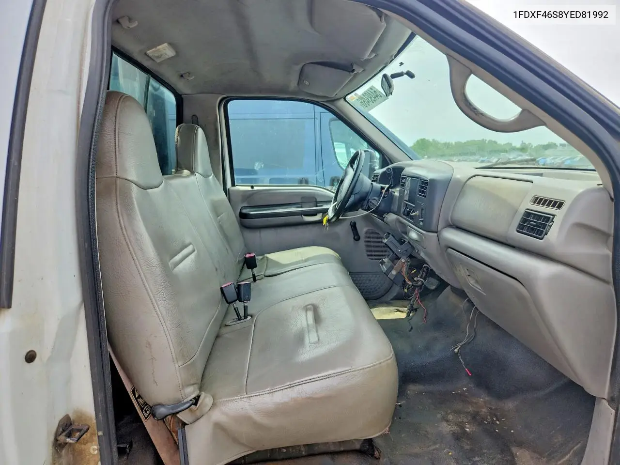 2000 Ford F450 Super Duty VIN: 1FDXF46S8YED81992 Lot: 54493486