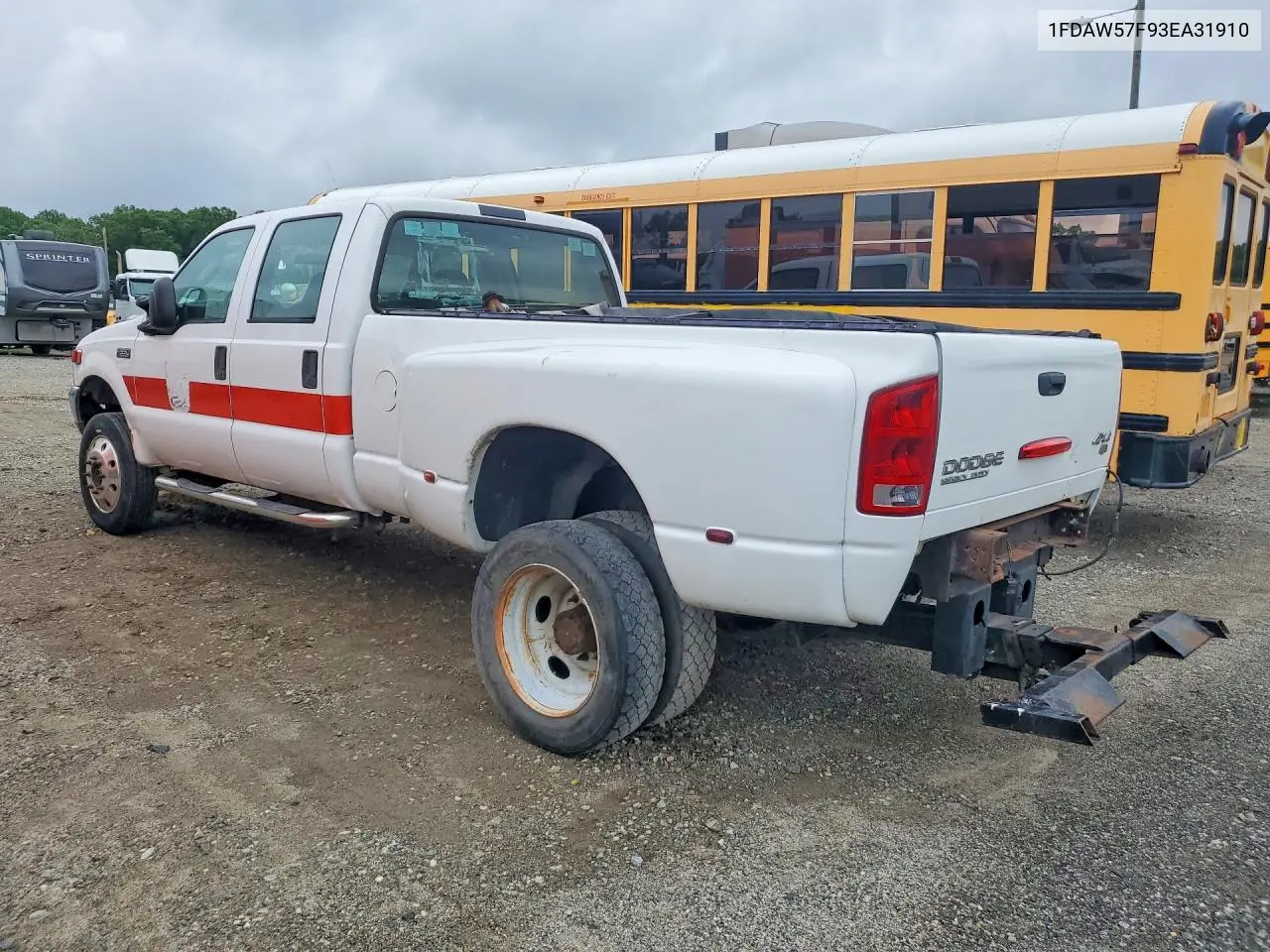 2003 Ford F550 Super Duty VIN: 1FDAW57F93EA31910 Lot: 58712086