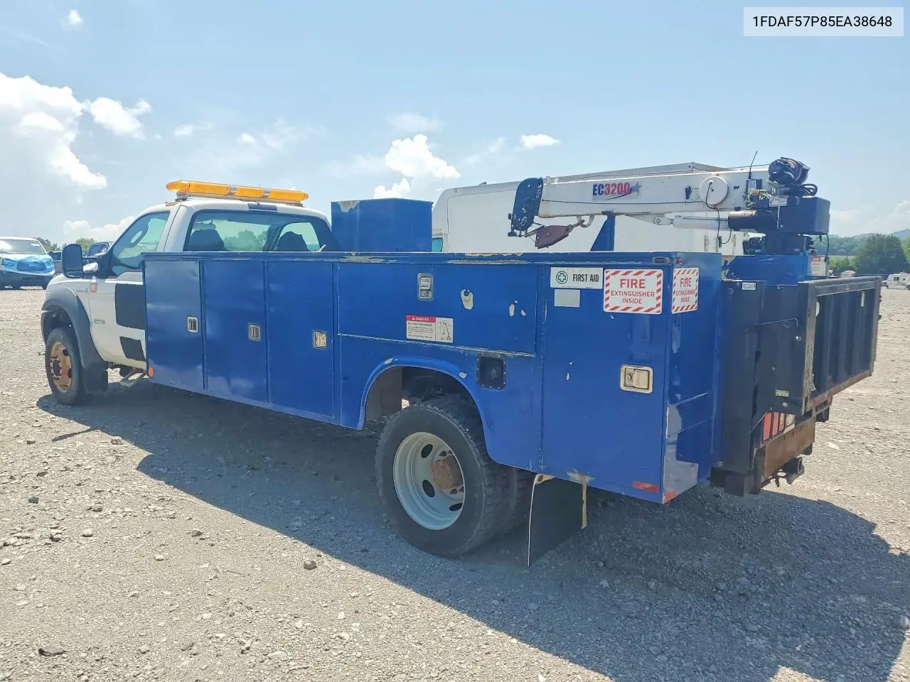 2005 Ford F550 Super Duty VIN: 1FDAF57P85EA38648 Lot: 57187416