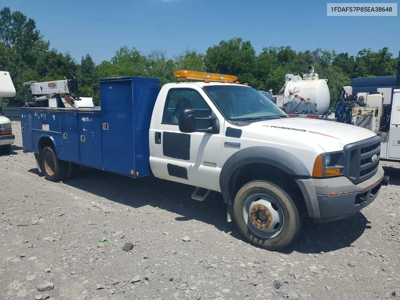 2005 Ford F550 Super Duty VIN: 1FDAF57P85EA38648 Lot: 57187416
