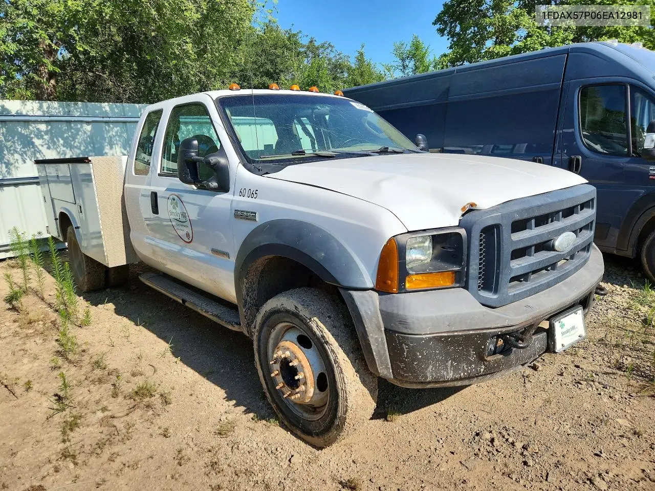 2006 Ford F550 Super Duty VIN: 1FDAX57P06EA12981 Lot: 85985085