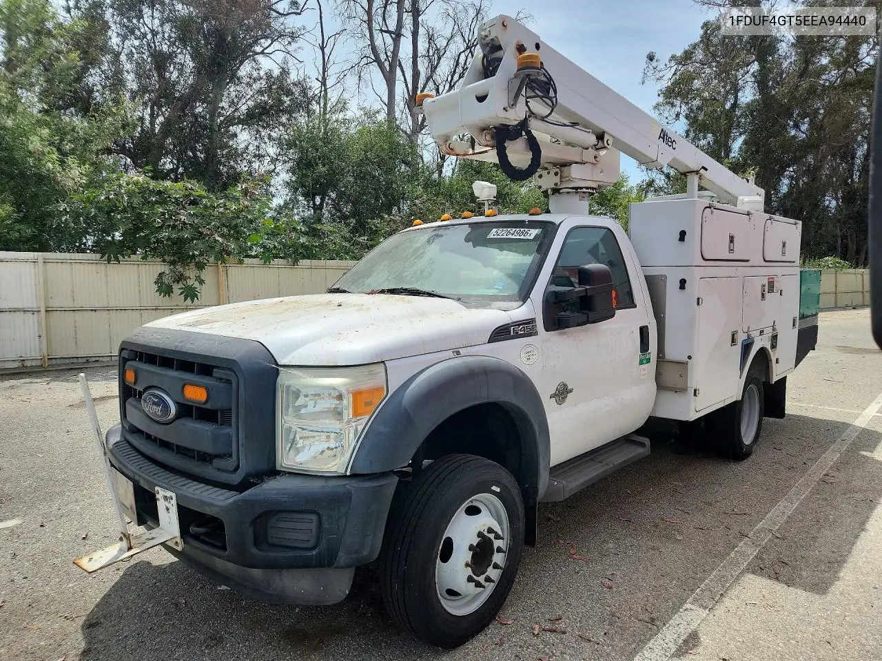 2014 Ford F-450 Sd Bucket Truck ** Cln Title * Pri Fleet ** VIN: 1FDUF4GT5EEA94440 Lot: 58499226