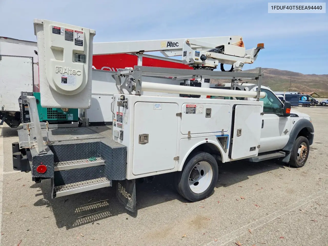 2014 Ford F-450 Sd Bucket Truck ** Cln Title * Pri Fleet ** VIN: 1FDUF4GT5EEA94440 Lot: 58499226