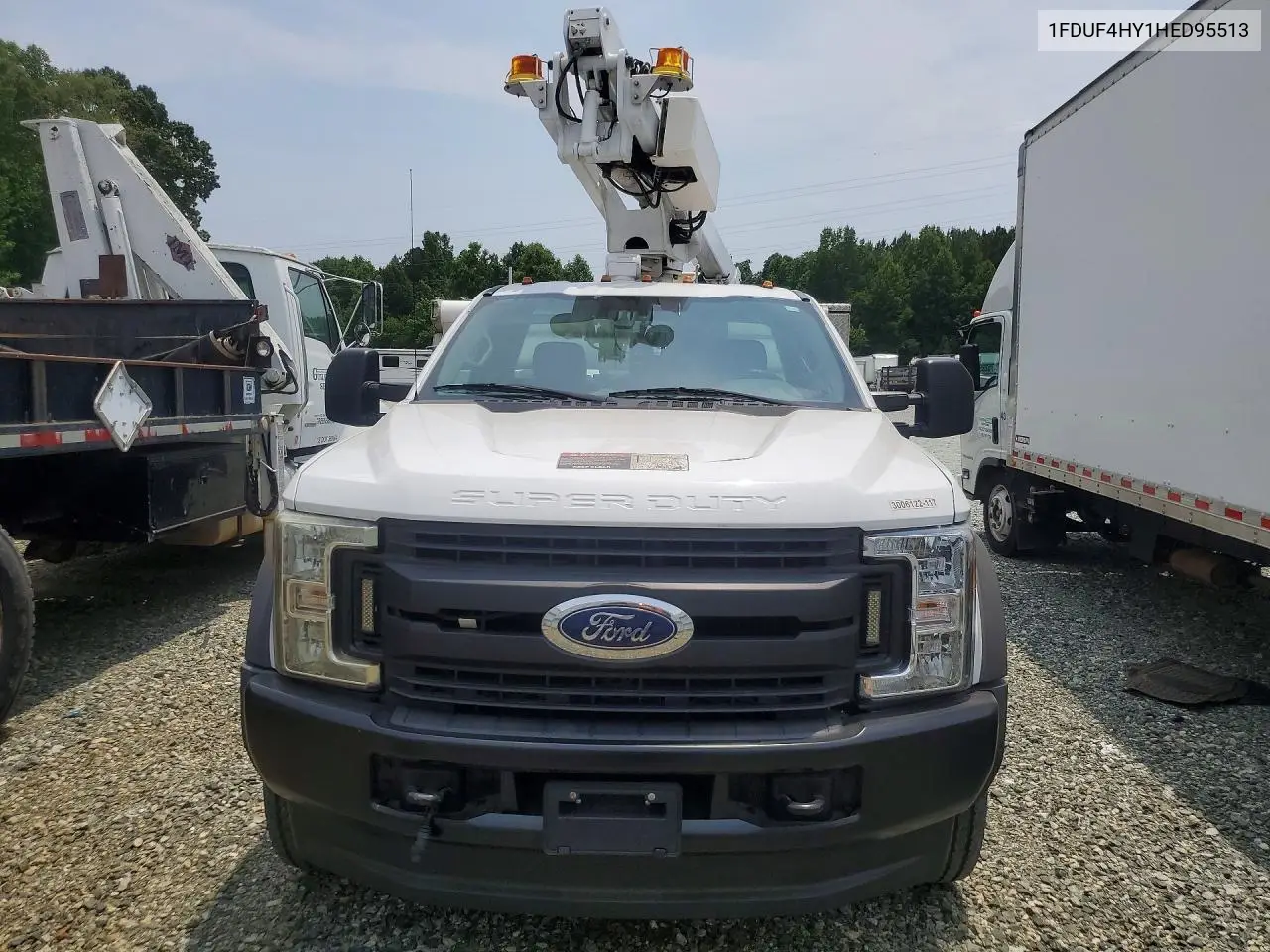 2017 Ford F450 Super Duty Bucket Truck VIN: 1FDUF4HY1HED95513 Lot: 55348636