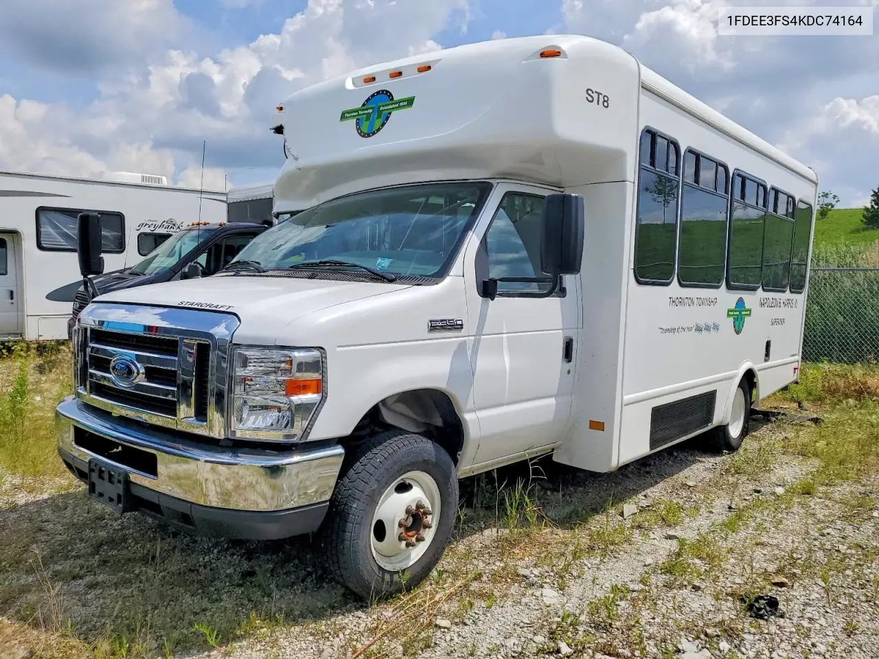 2019 Ford Econoline E350 Super Duty Cutaway Van VIN: 1FDEE3FS4KDC74164 Lot: 59370386