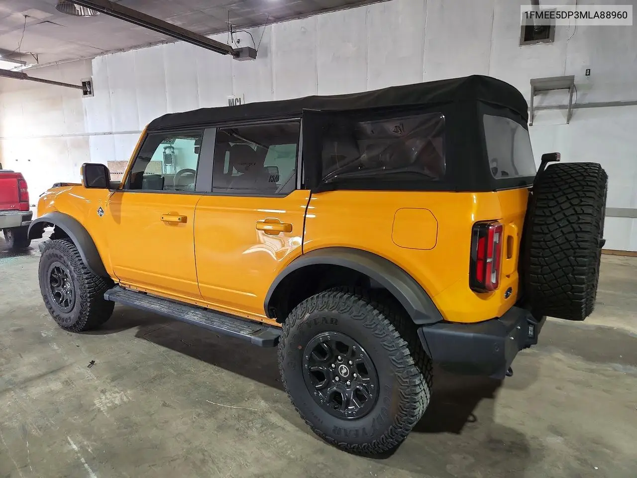 2021 Ford Bronco Base VIN: 1FMEE5DP3MLA88960 Lot: 56473106