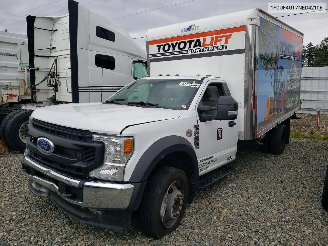 2022 Ford F450 Super Duty Box Truck VIN: 1FDUF4GT7NED42106 Lot: 51160036