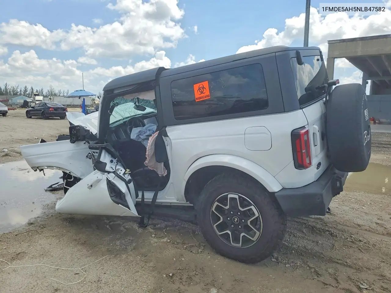 2022 Ford Bronco Base VIN: 1FMDE5AH5NLB47582 Lot: 57546076