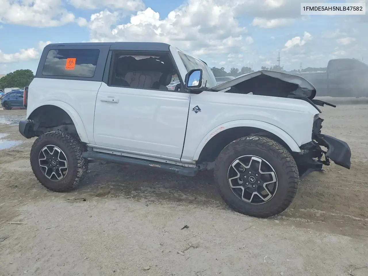 2022 Ford Bronco Base VIN: 1FMDE5AH5NLB47582 Lot: 57546076