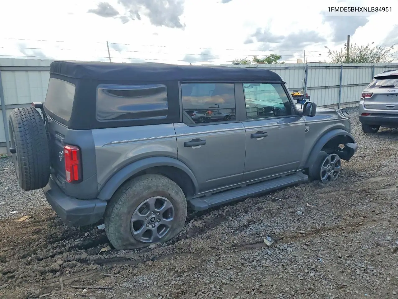 2022 Ford Bronco Base VIN: 1FMDE5BHXNLB84951 Lot: 58877126