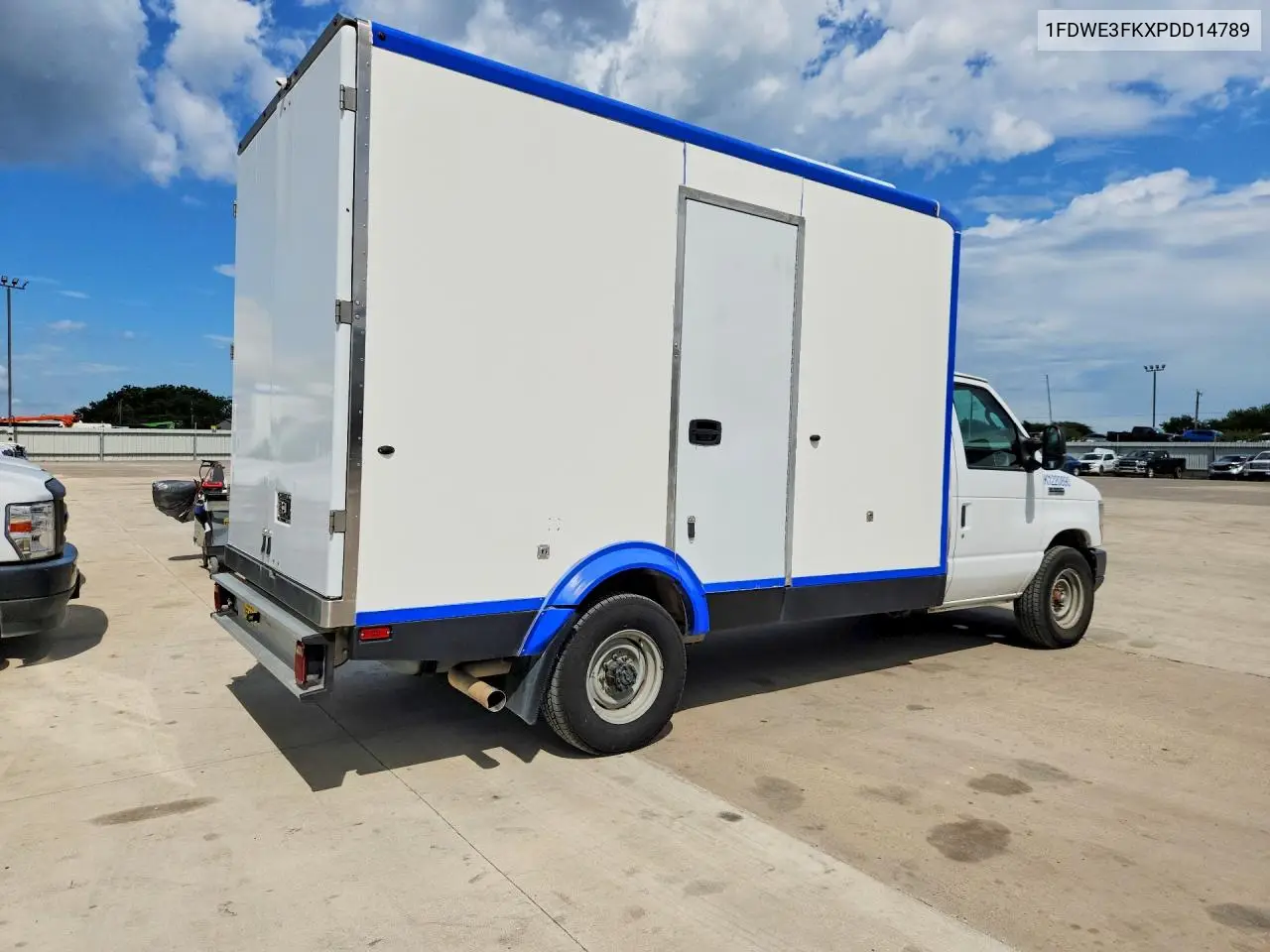 2023 Ford E350 Refrigerated Box Truck VIN: 1FDWE3FKXPDD14789 Lot: 60672276