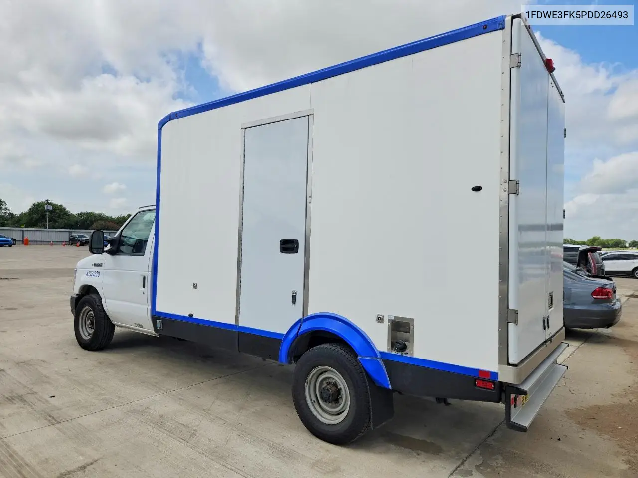 2023 Ford E350 Refrigerated Box Truck VIN: 1FDWE3FK5PDD26493 Lot: 60672556