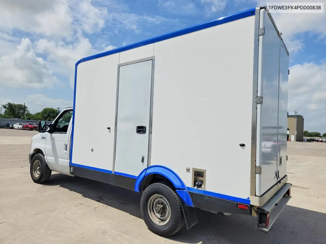 2023 Ford E350 Refrigerated Box Truck VIN: 1FDWE3FK4PDD00838 Lot: 60672886