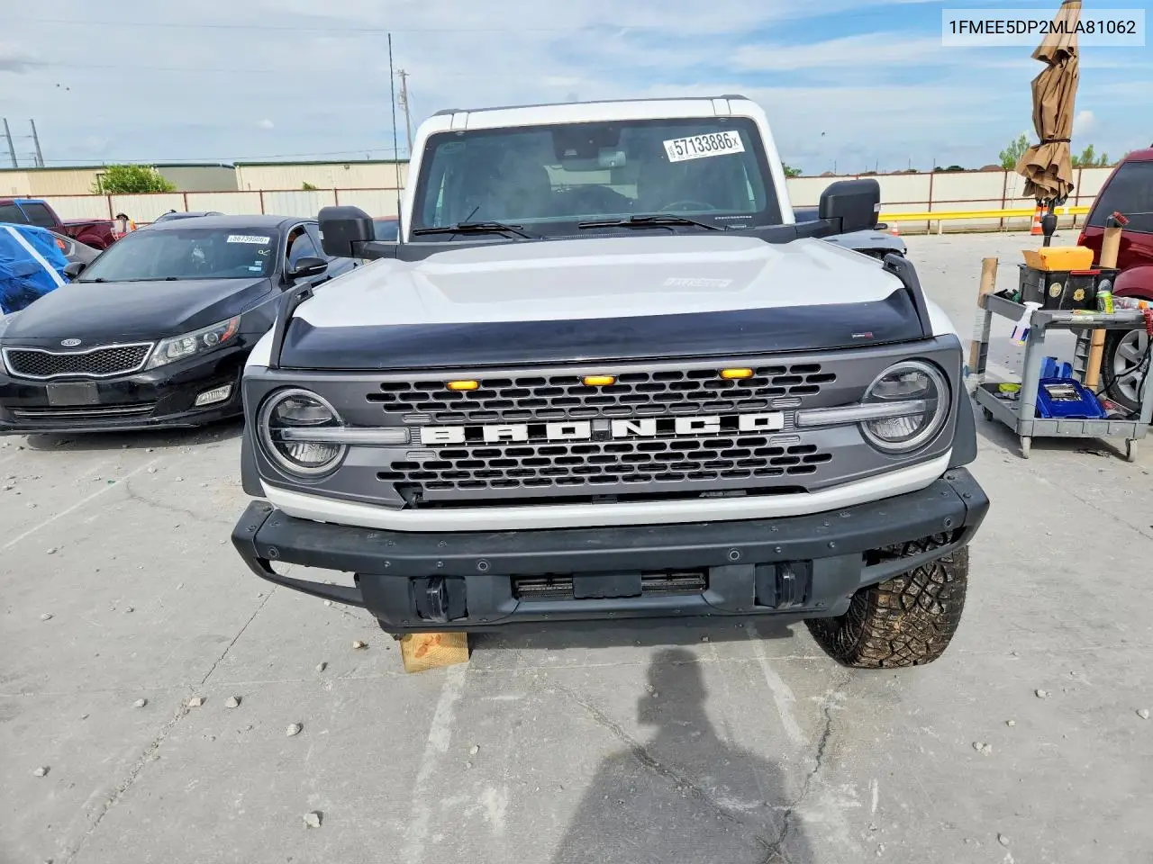 2021 Ford Bronco Base VIN: 1FMEE5DP2MLA81062 Lot: 57133886