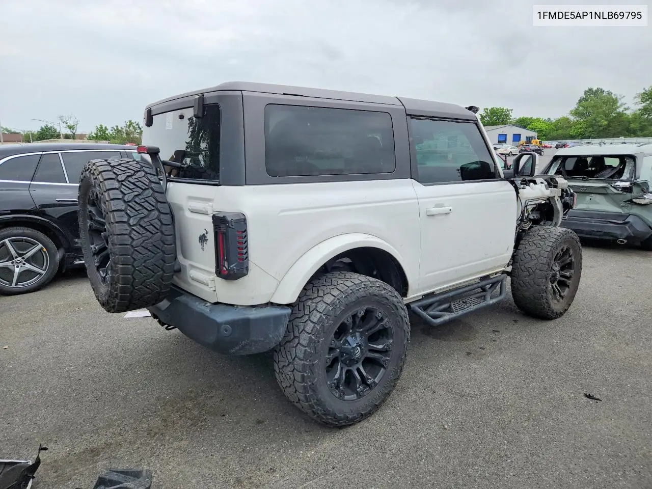 2022 Ford Bronco Base VIN: 1FMDE5AP1NLB69795 Lot: 57563196