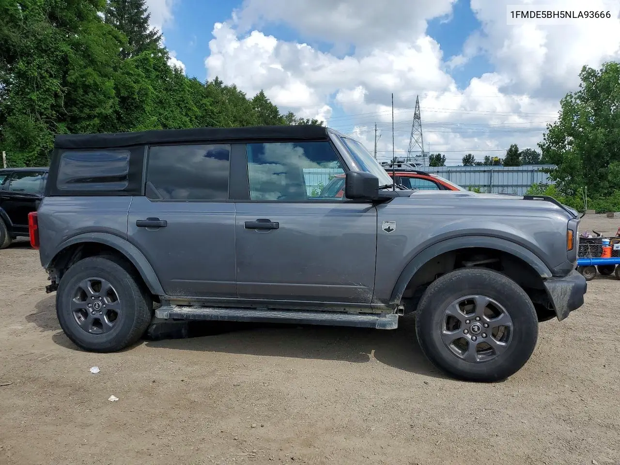 2022 Ford Bronco Base VIN: 1FMDE5BH5NLA93666 Lot: 60039936