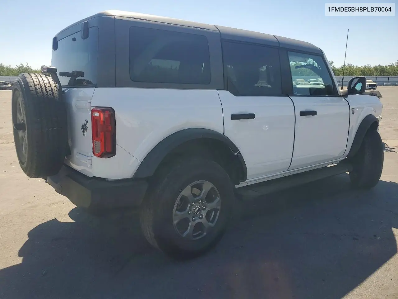 2023 Ford Bronco Base VIN: 1FMDE5BH8PLB70064 Lot: 59386916