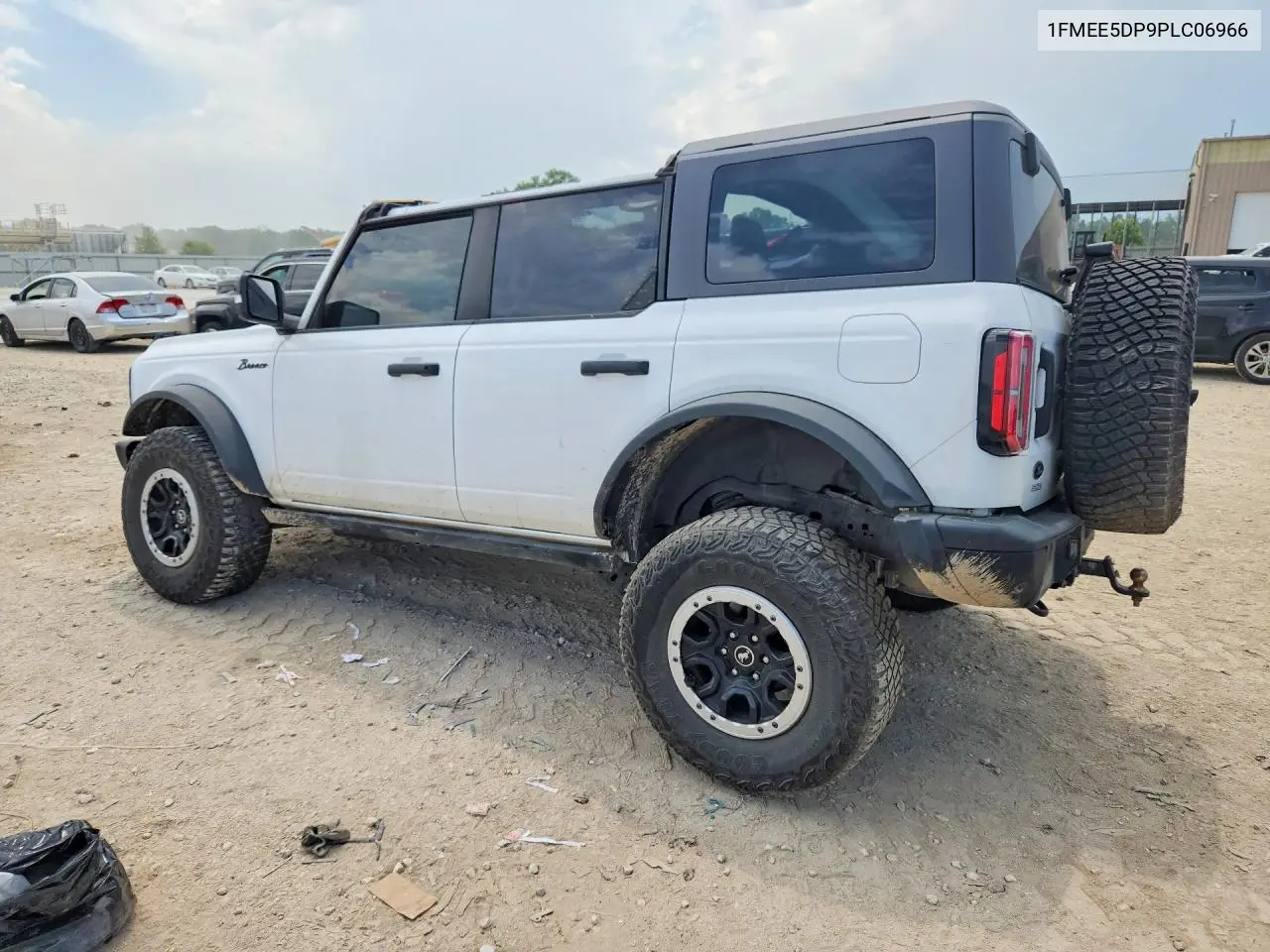 2023 Ford Bronco Base VIN: 1FMEE5DP9PLC06966 Lot: 61360656