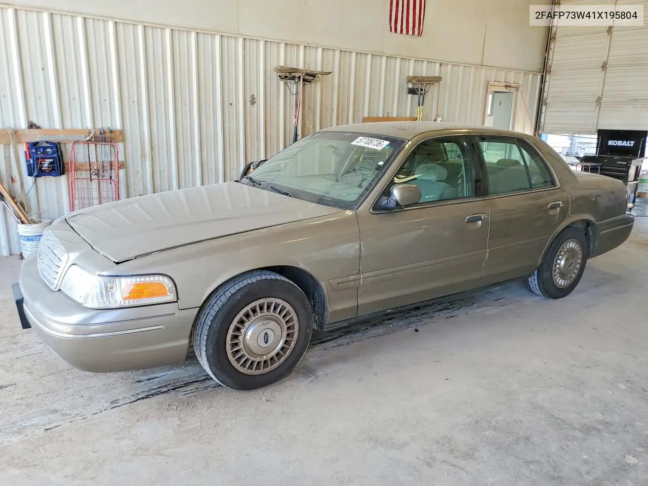 2001 Ford Crown Victoria VIN: 2FAFP73W41X195804 Lot: 57708736