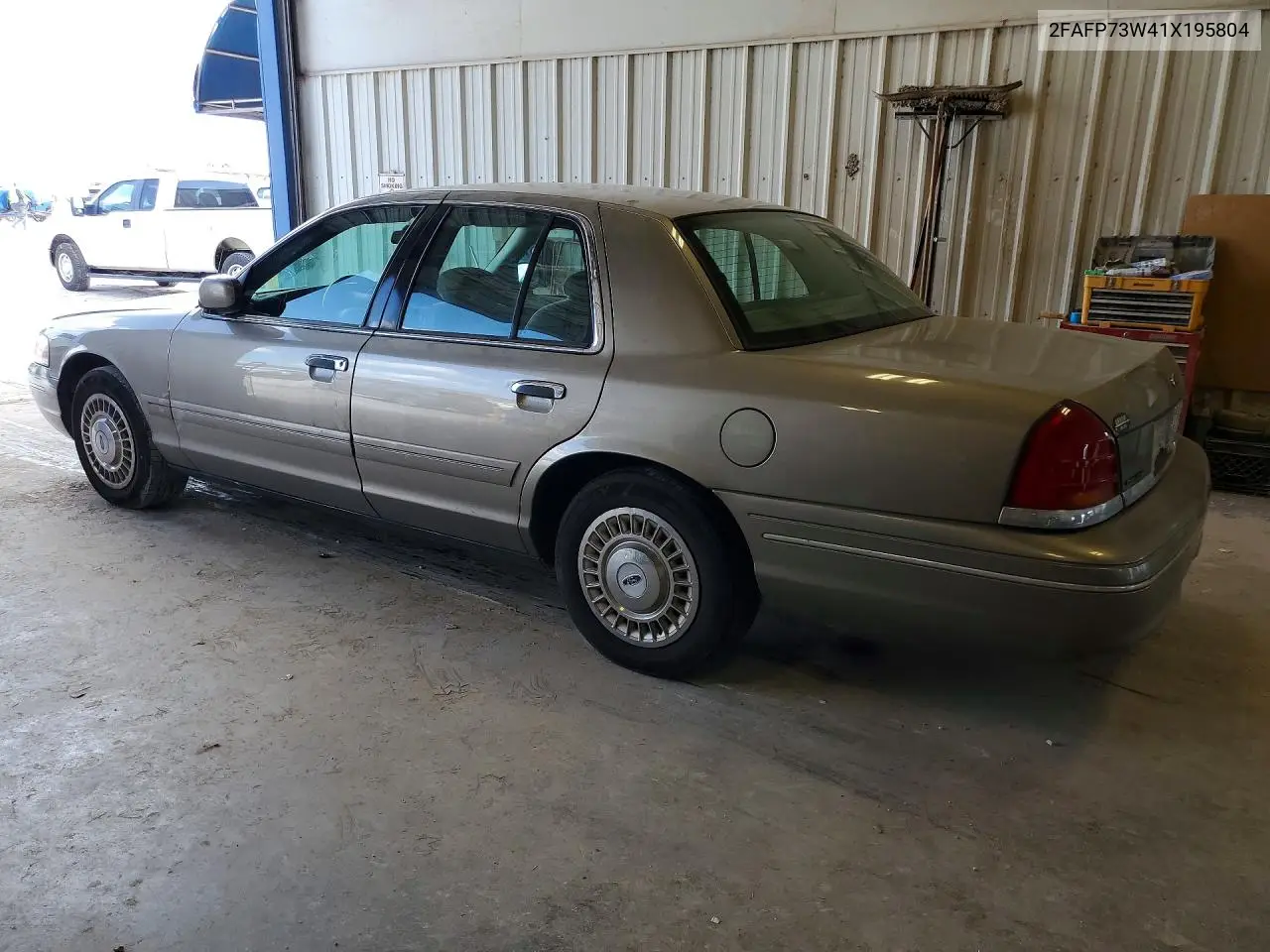 2001 Ford Crown Victoria VIN: 2FAFP73W41X195804 Lot: 57708736