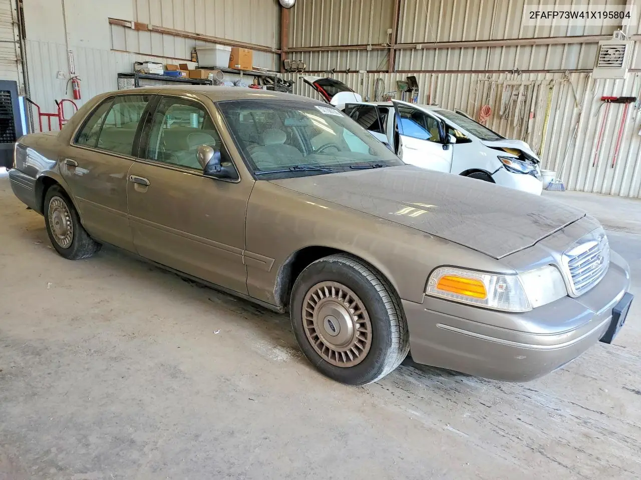 2001 Ford Crown Victoria VIN: 2FAFP73W41X195804 Lot: 57708736