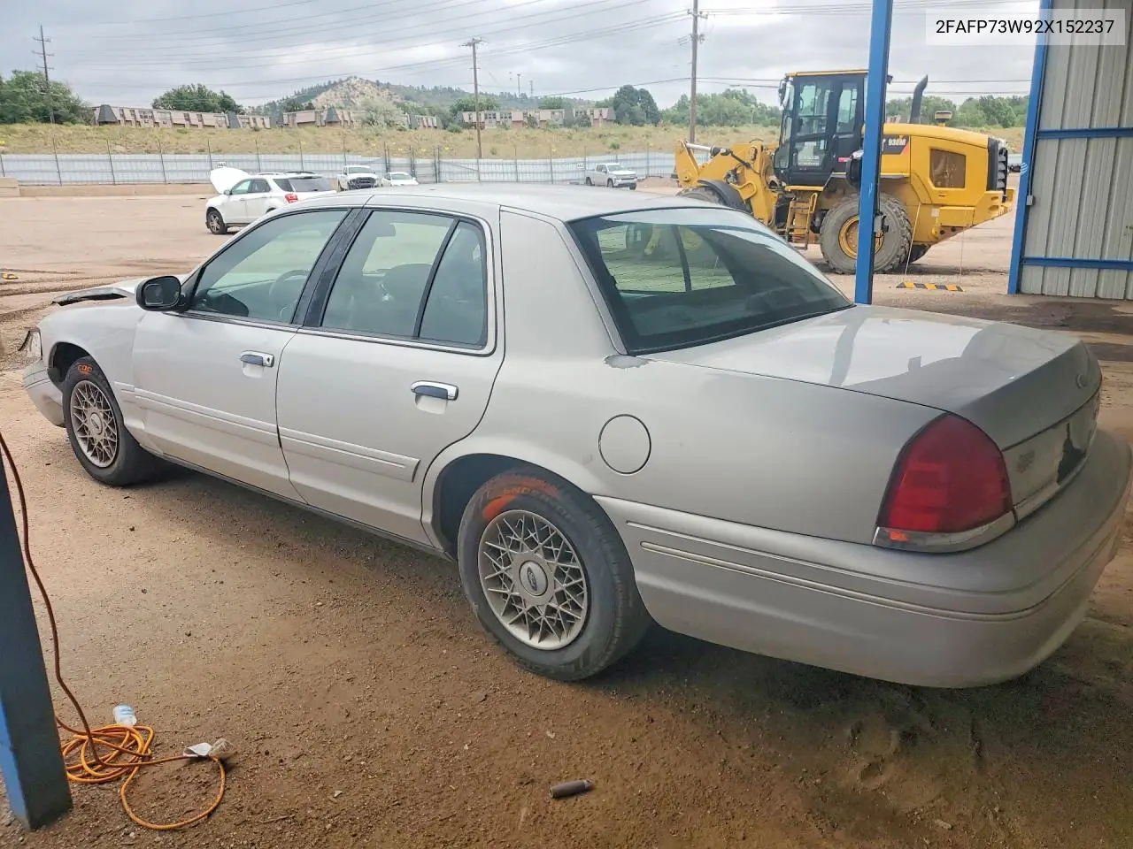 2002 Ford Crown Victoria VIN: 2FAFP73W92X152237 Lot: 59361126