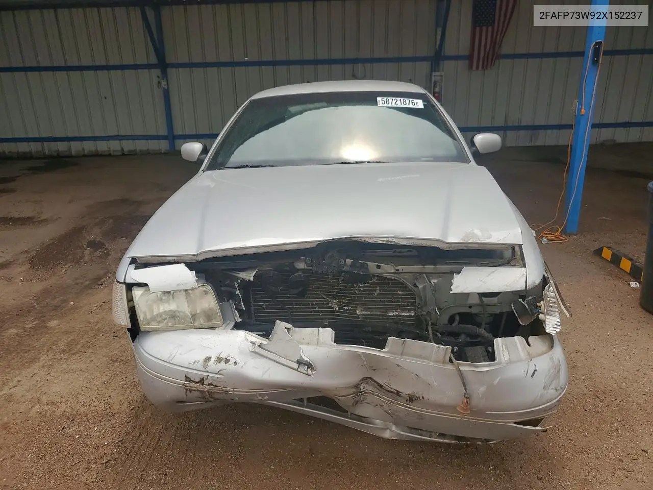 2002 Ford Crown Victoria VIN: 2FAFP73W92X152237 Lot: 59361126