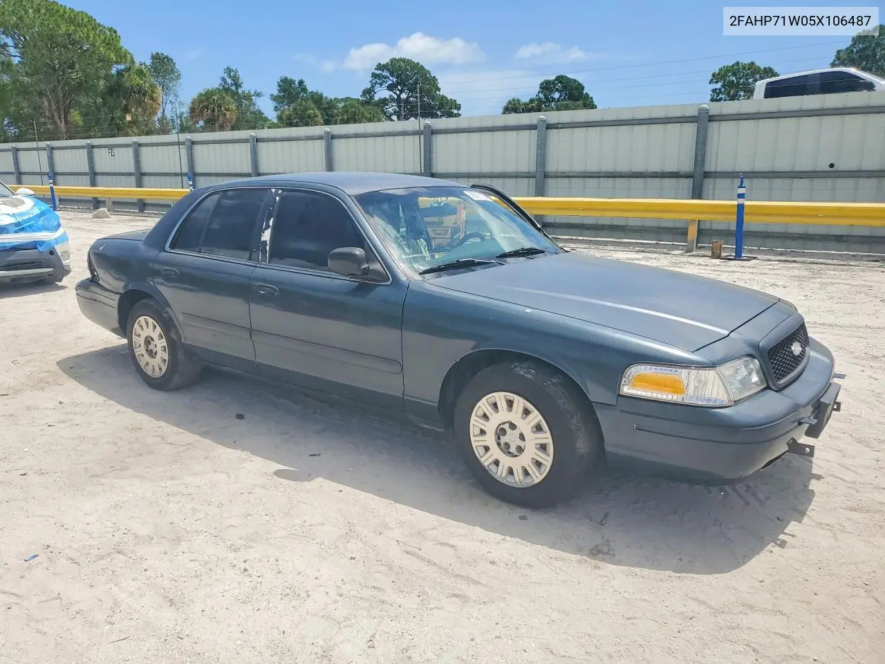 2005 Ford Crown Victoria Police Interceptor VIN: 2FAHP71W05X106487 Lot: 60567126