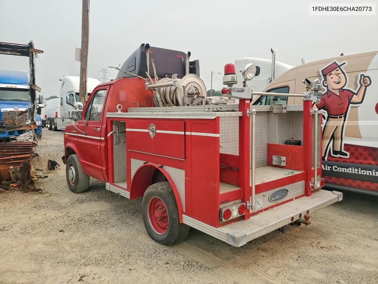 1982 Ford Econoline E350 Cutaway Van VIN: 1FDHE30E6CHA20773 Lot: 59972666