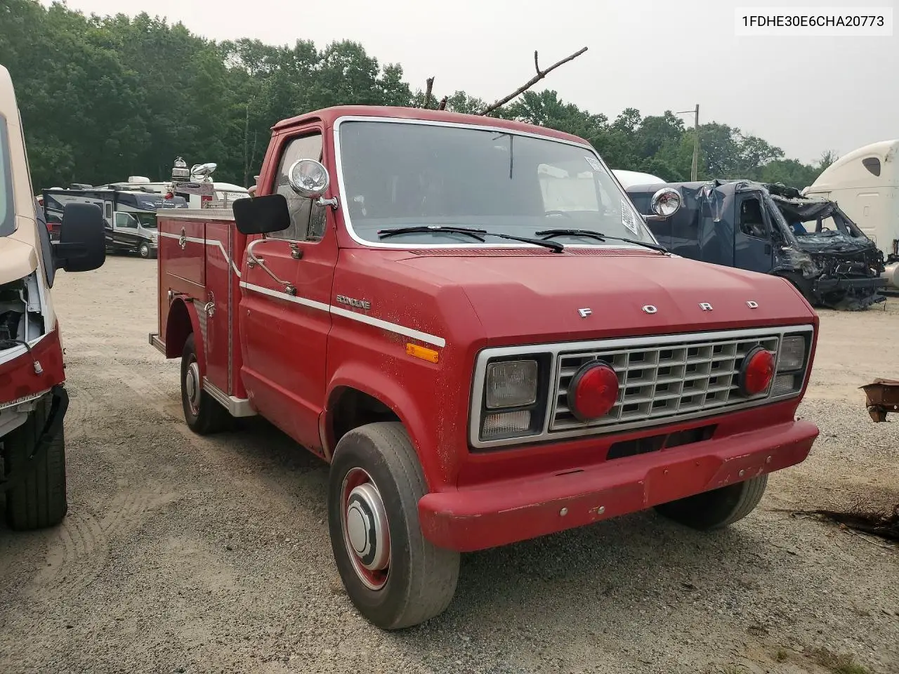 1982 Ford Econoline E350 Cutaway Van VIN: 1FDHE30E6CHA20773 Lot: 59972666