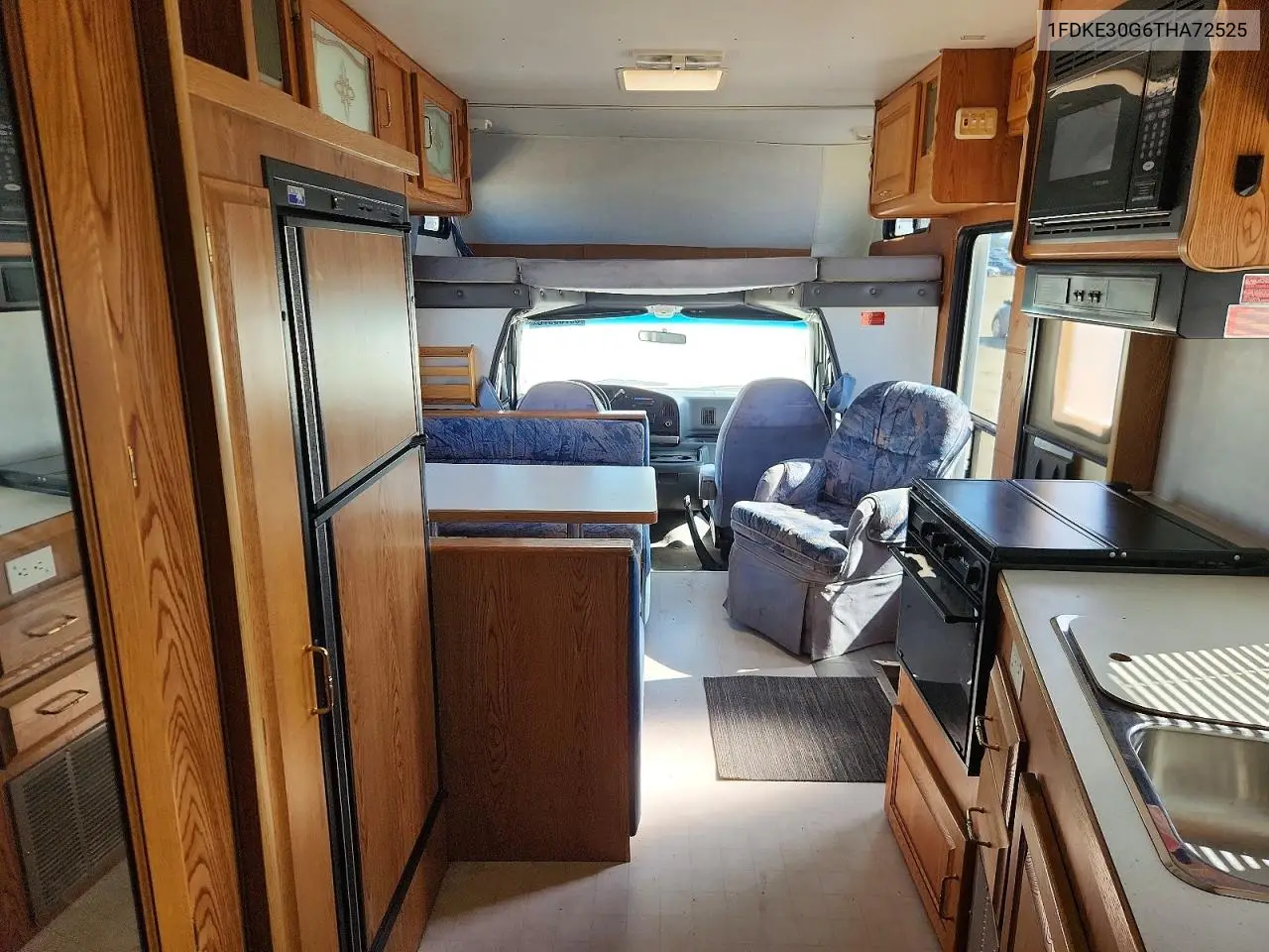 1996 Ford Econoline E350 Cutaway Van VIN: 1FDKE30G6THA72525 Lot: 60709976
