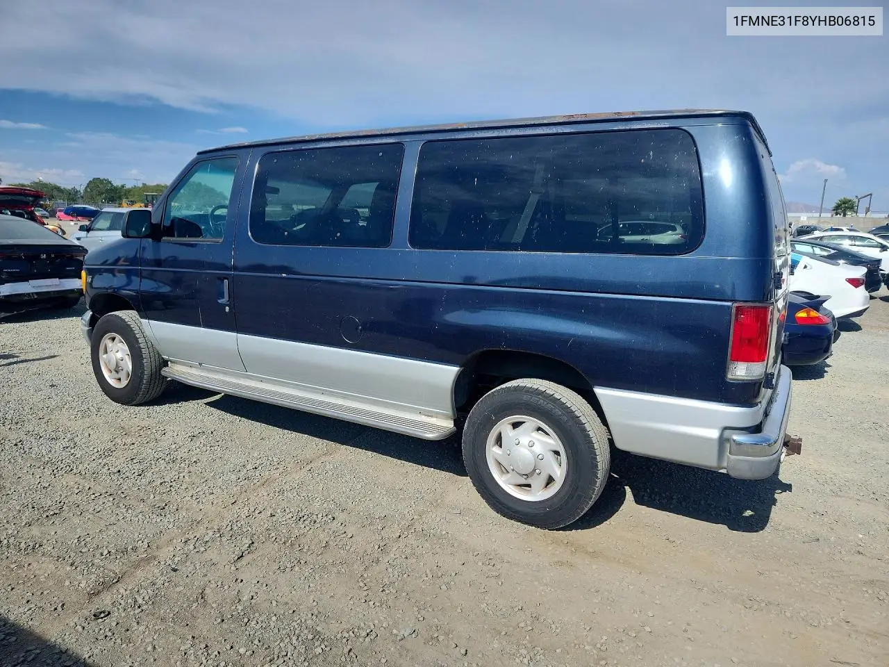 2000 Ford Econoline E350 Super Duty Wagon VIN: 1FMNE31F8YHB06815 Lot: 61197266