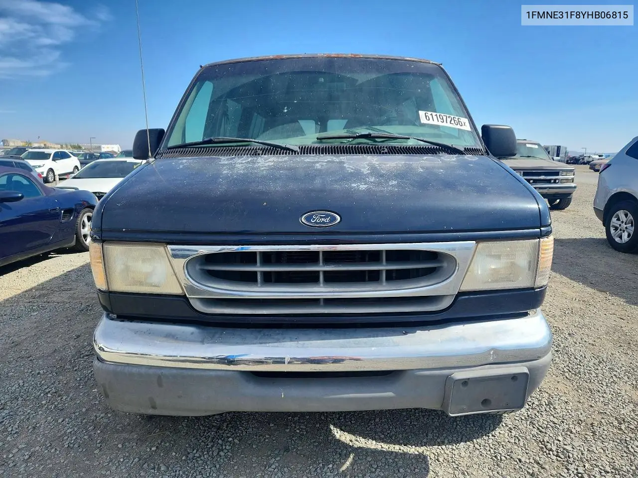 2000 Ford Econoline E350 Super Duty Wagon VIN: 1FMNE31F8YHB06815 Lot: 61197266