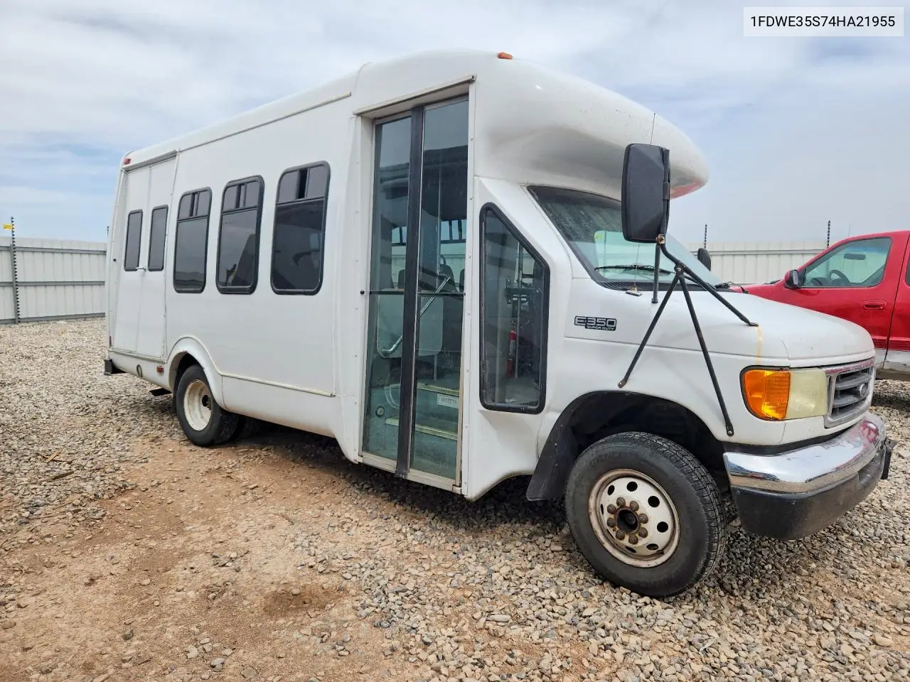 2004 Ford Econoline E350 Super Duty Cutaway Van VIN: 1FDWE35S74HA21955 Lot: 56306946