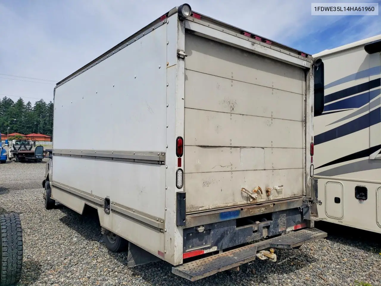 2004 Ford Econoline E350 Super Duty Cutaway Van VIN: 1FDWE35L14HA61960 Lot: 59282976