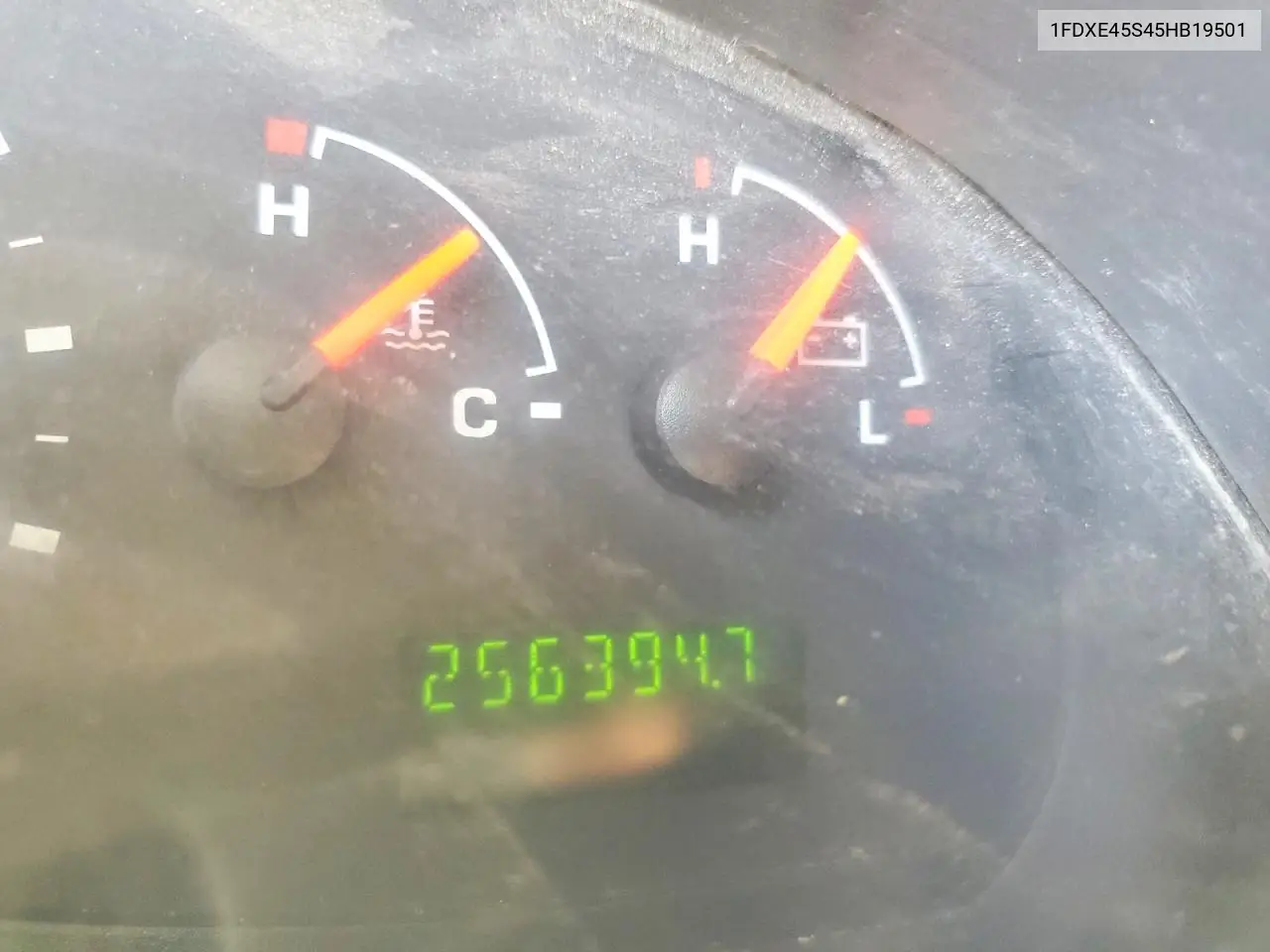 2005 Ford Econoline E450 Super Duty Cutaway Van VIN: 1FDXE45S45HB19501 Lot: 60631436