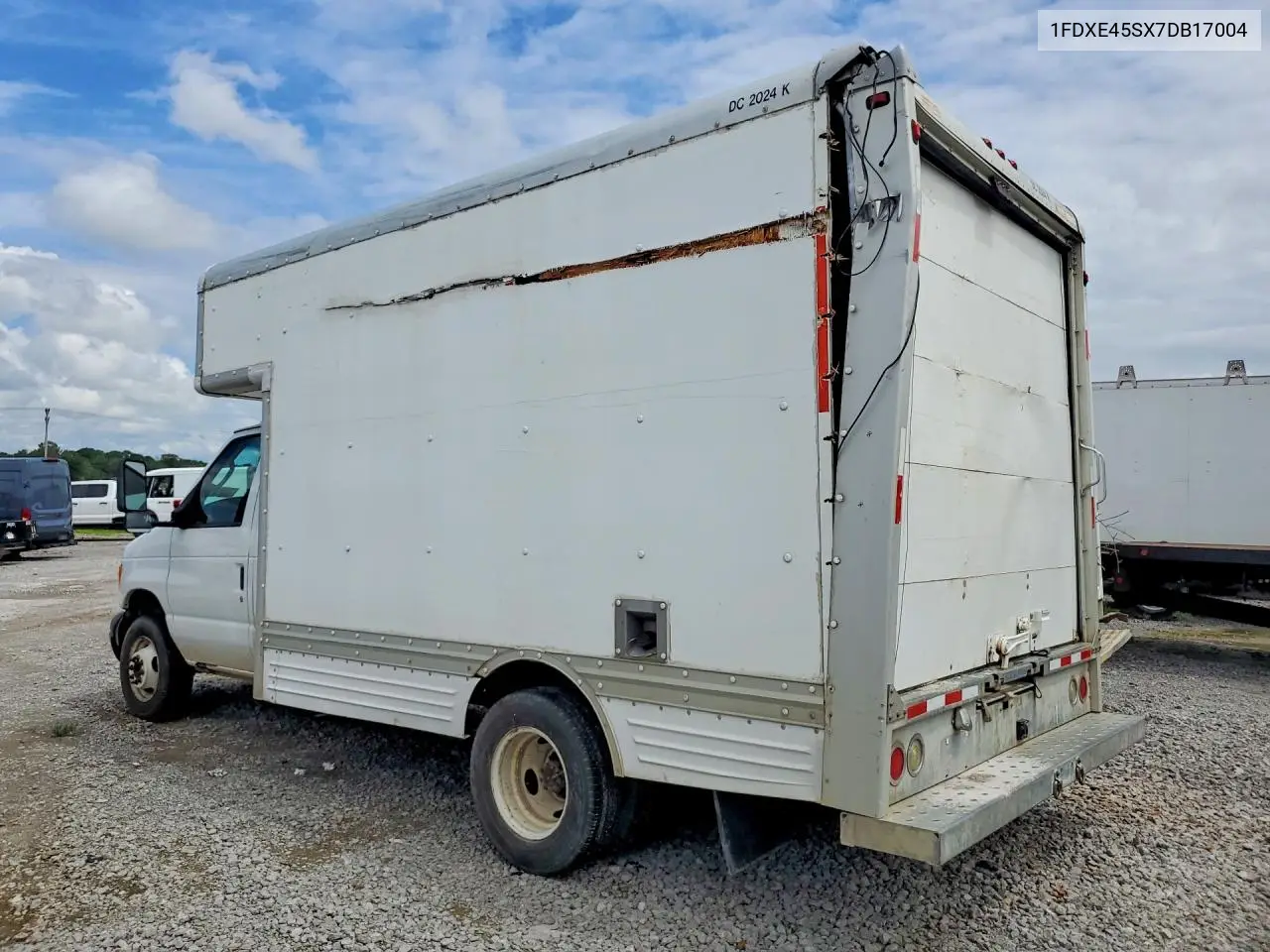 2007 Ford Econoline E450 Super Duty Cutaway Van VIN: 1FDXE45SX7DB17004 Lot: 59821816
