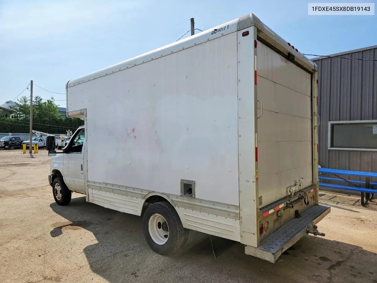 2008 Ford Econoline E450 Super Duty Cutaway Van VIN: 1FDXE45SX8DB19143 Lot: 60130306
