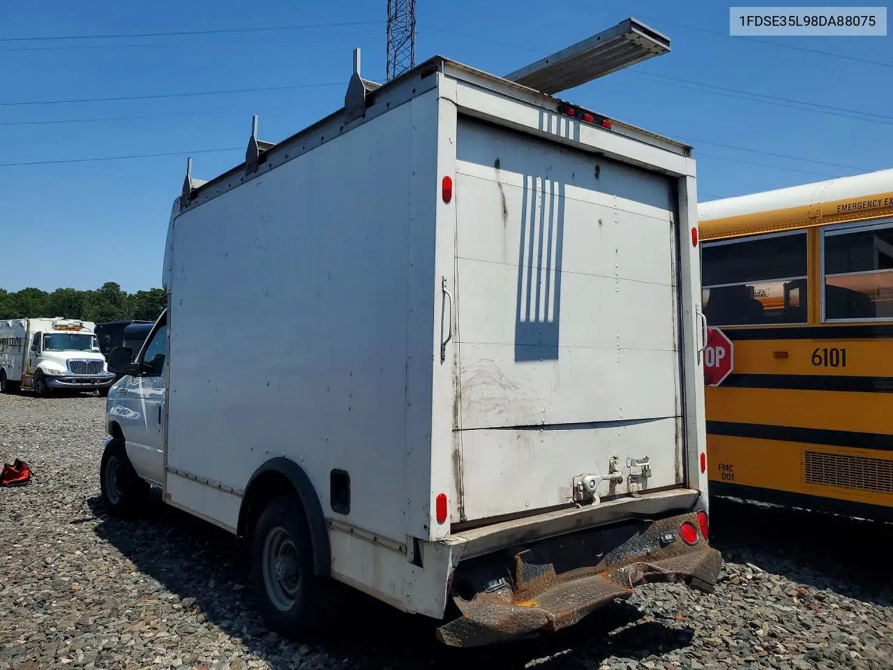 2008 Ford Econoline E350 VIN: 1FDSE35L98DA88075 Lot: 61341316