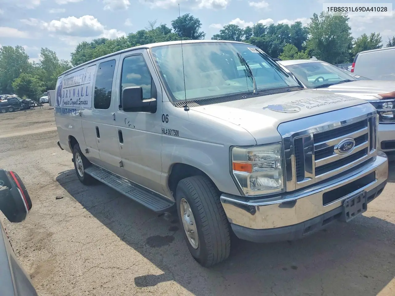 2009 Ford Econoline E350 Super Duty Wagon VIN: 1FBSS31L69DA41028 Lot: 60456976