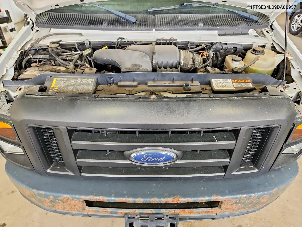 2009 Ford E350 Van With Bucket Lift VIN: 1FTSE34L09DA88957 Lot: 60929266