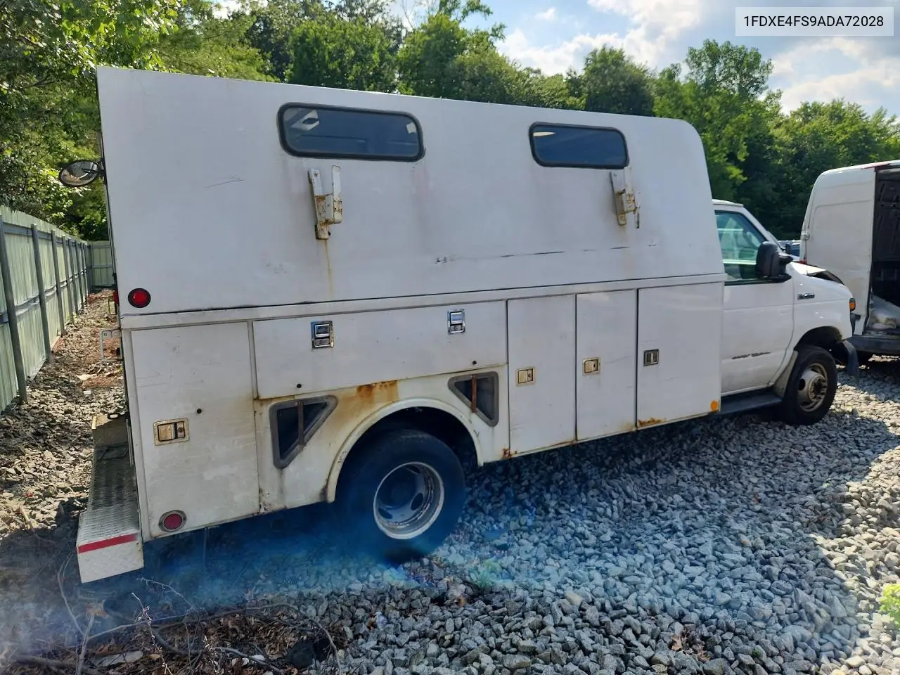 2010 Ford Econoline E450 Super Duty Cutaway Van VIN: 1FDXE4FS9ADA72028 Lot: 59857856