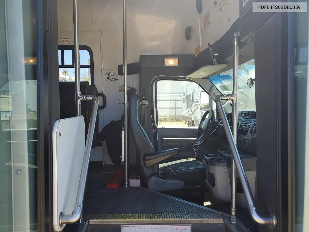 2011 Ford Econoline - Shuttle Bus VIN: 1FDFE4FS6BDB00591 Lot: 61357546