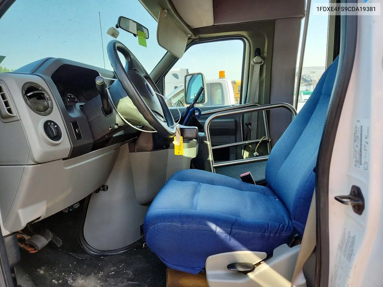2012 Ford Econoline E450 Super Duty Cutaway Van VIN: 1FDXE4FS9CDA19381 Lot: 61754436