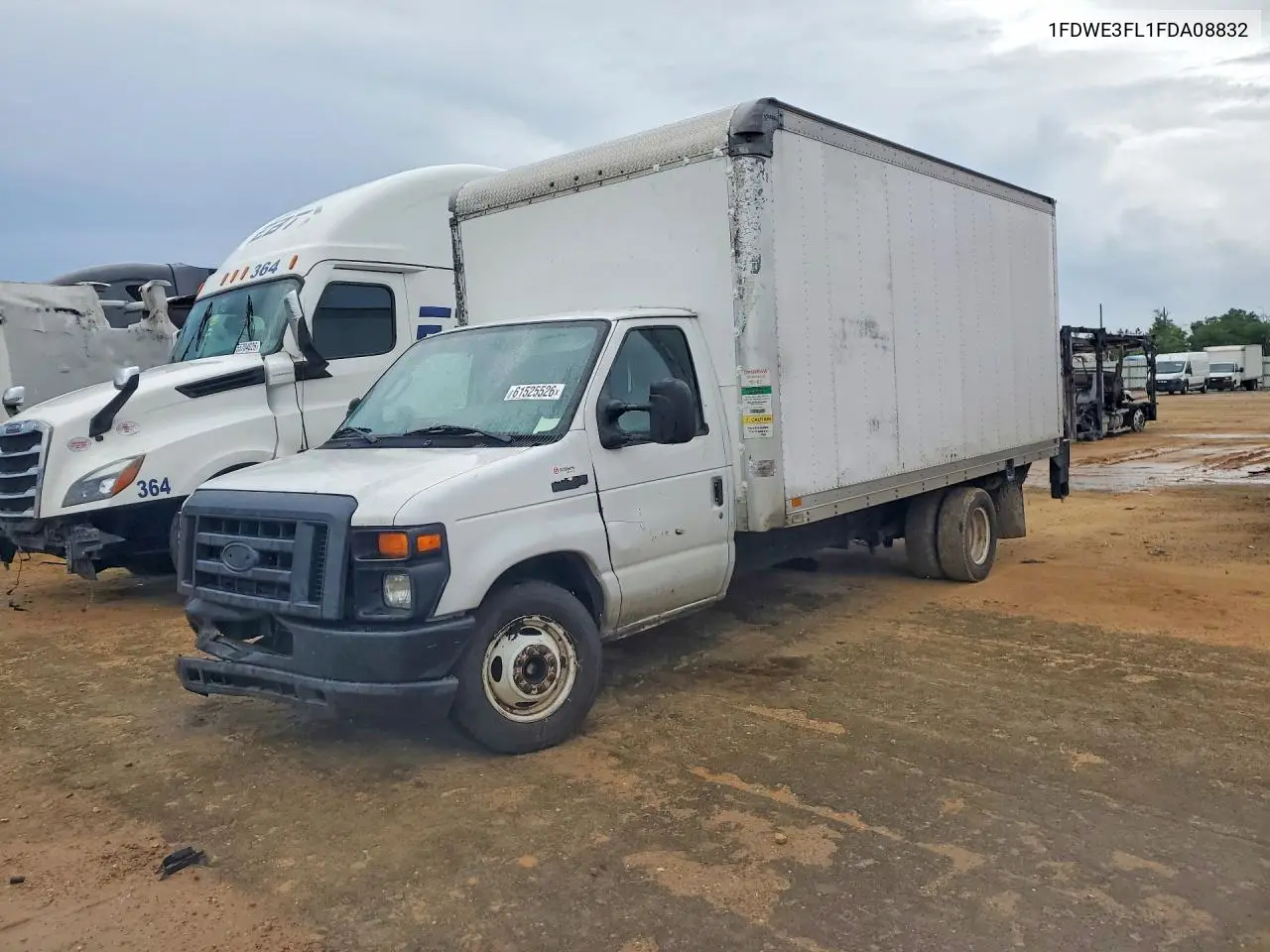 2015 Ford Econoline E350 Super Duty Cutaway Van VIN: 1FDWE3FL1FDA08832 Lot: 61525526