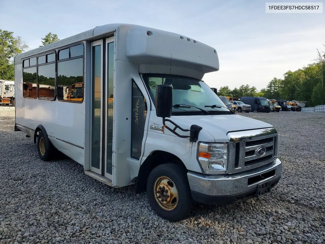 2017 Ford Econoline E350 Super Duty Cutaway Van VIN: 1FDEE3FS7HDC58517 Lot: 56882886